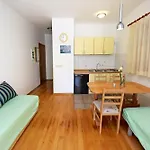 Apartments By The Sea Zaboric - Sibenik - 468 Жаборич