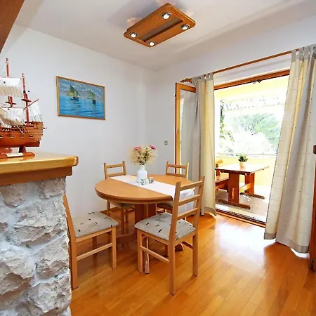 Apartments By The Sea Zaboric, Sibenik - 468 Zaboric