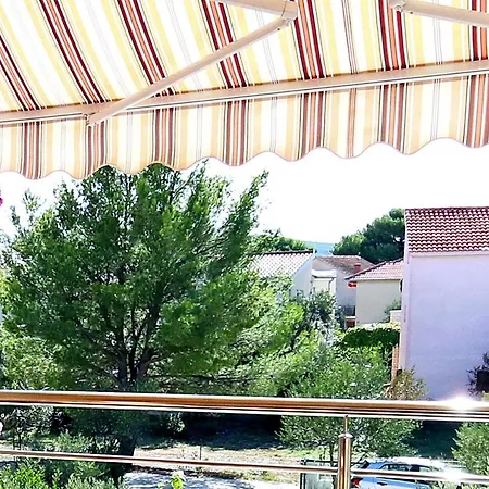 Apartments By The Sea Zaboric, Sibenik - 468 Apartment *