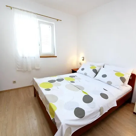 Apartments By The Sea Zaboric, Sibenik - 468 Apartment Zaboric