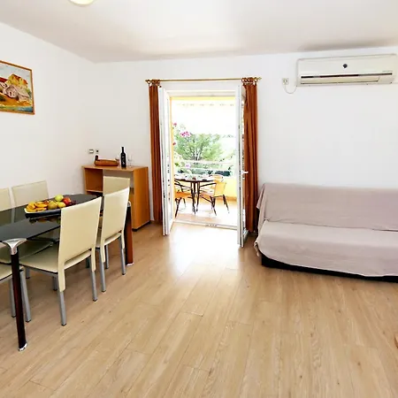 Apartments By The Sea Zaboric - Sibenik - 468 Zaboric